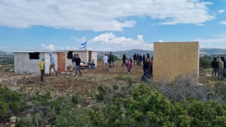 "שדולת ארץ ישראל": "בשטח המדינה מתקיים אפרטהייד ירדני נגד יהודים". ארכיון מאחז גופנה שבבנימין