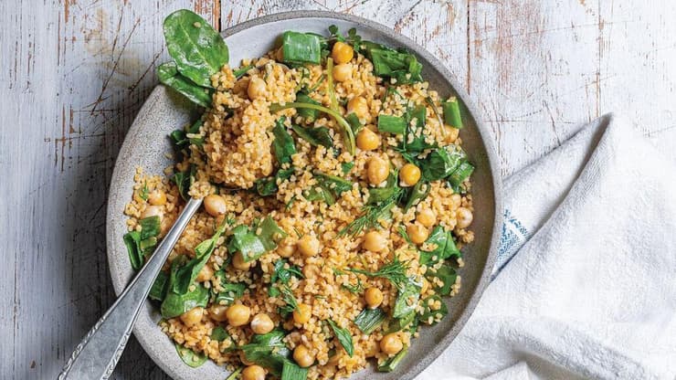 מג'דרה של בורגול, חומוס ותרד