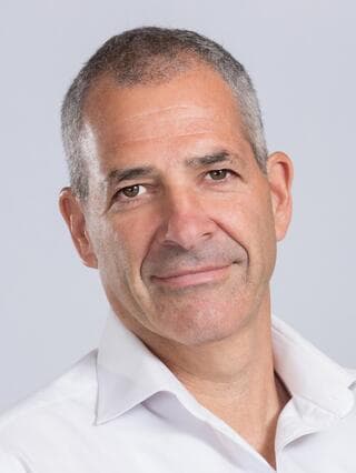 עו"ד שמואל שוב שותף מנהל במשרד שוב ושות' 