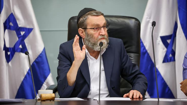 ח"כ גפני בדיון בוועדת הכספים