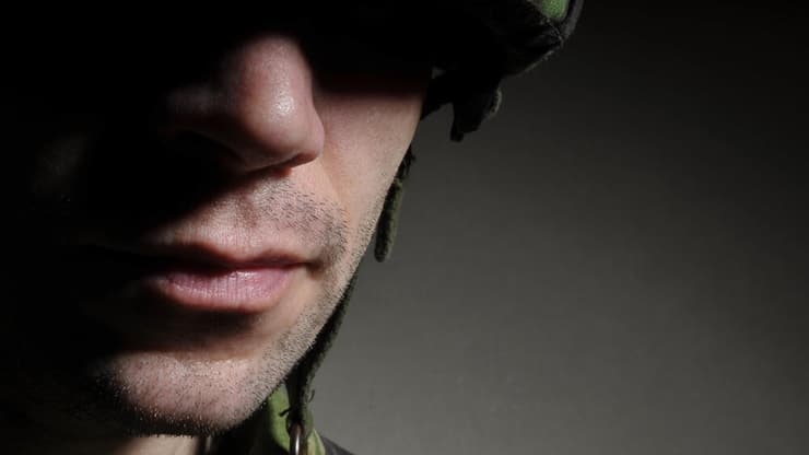 "מתקשים להגיע לכולם". אילוסטרציה (צילום: shutterstock) חייל