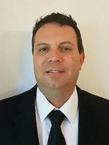 עו"ד יורם שר