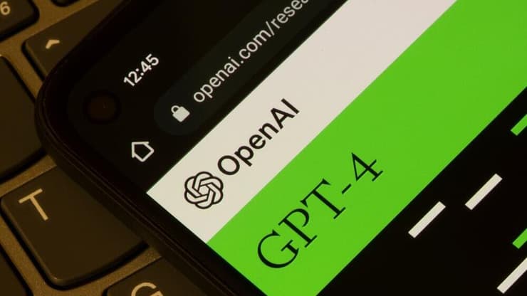 GPT-4 (צילום: Tada Images / Shutterstock.com) GPT-4