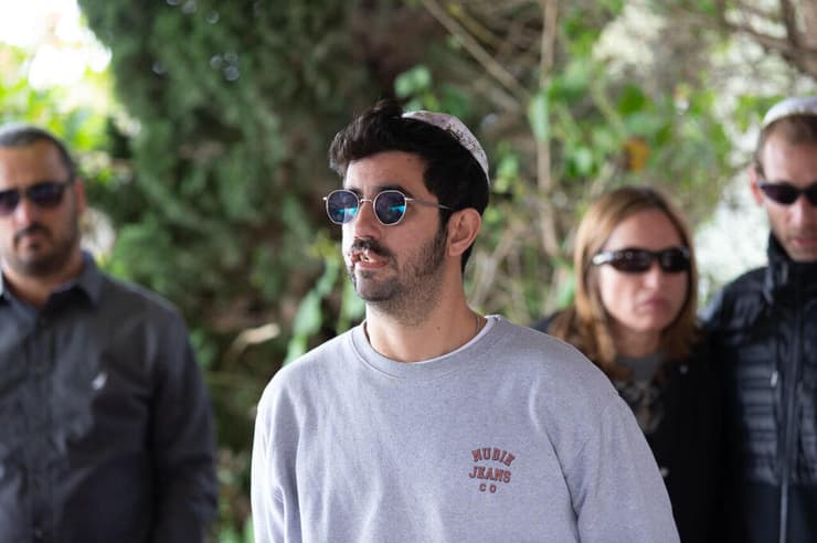 אוסדון בהלוויה של אור אשכר ז''ל (צילום: אלכס קולומויסקי) הלווייתו של אור אשכר ז''ל
