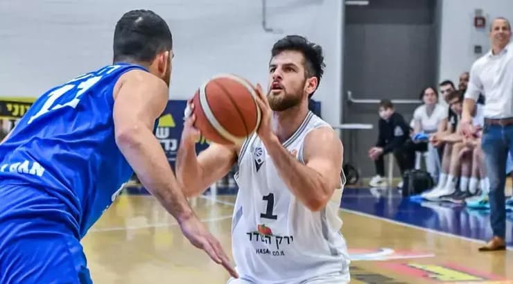 בקרוב בצהוב? עמית עבו במדי רמה"ש