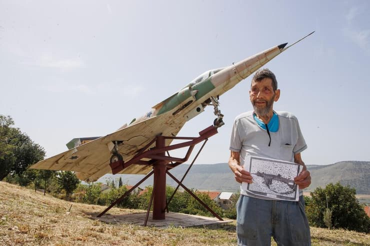 "אריק שרון קיבל עליו המלצות חמות". ישי צימרמן (צילום: גיל נחושתן) ישי צימרמן לוחם ה-101 שמחפש את העוזי שהעניק דוד בן גוריון לקיבוץ עין חרוד