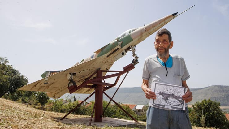 ישי צימרמן לוחם ה-101 שמחפש את העוזי שהעניק דוד בן גוריון לקיבוץ עין חרוד