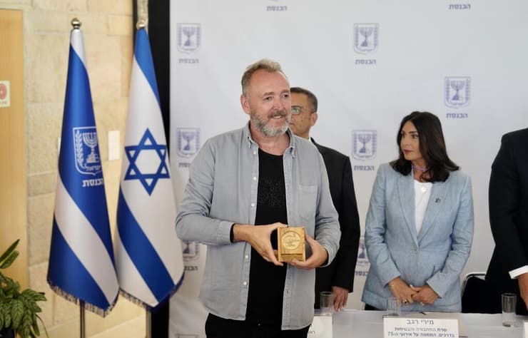 שלום אסייג בקבלת הפנים למדליקי המשואות