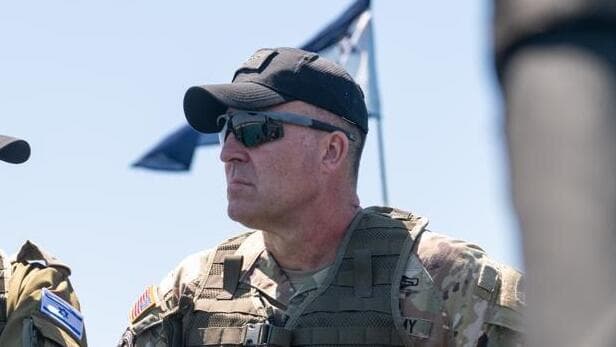 צפוי לסיים את תפקידו - ועמדת מחליפו לא ברורה. קורילה (צילום: דובר צה"ל) מפקד סנטקום של ארה"ב, מייקל קורילה, עם הרמטכ"ל הרצי הלוי בשייטת 13