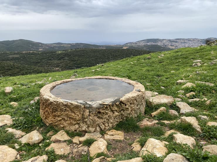 הבאר בשרידי חורבת ב"ק