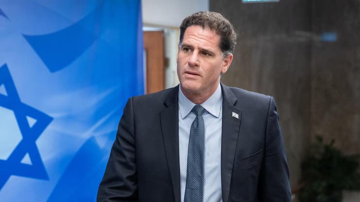 השר לשעבר רון דרמר, שמוביל את "תיק לבנון" (צילום: אמיל סלמן) ישיבת ממשלה