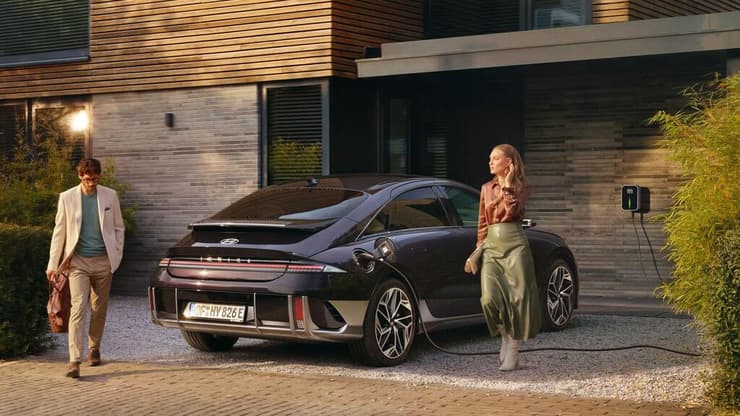 יונדאי איוניק 6