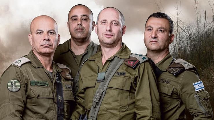 מימין: האלוף יניב עשור, אל”מ יאיר פלאי, אלוף תמיר ידעי, אלוף רסאן עליאן (צילום: איליה מלניקוב) מימין: ראש אכ”א האלוף יניב עשור, מח”ט גולני אל”מ יאיר פלאי, מפקד זרוע היבשה אלוף תמיר ידעי ומתאם פעולות הממשלה בשטחים אלוף רסאן עליאן