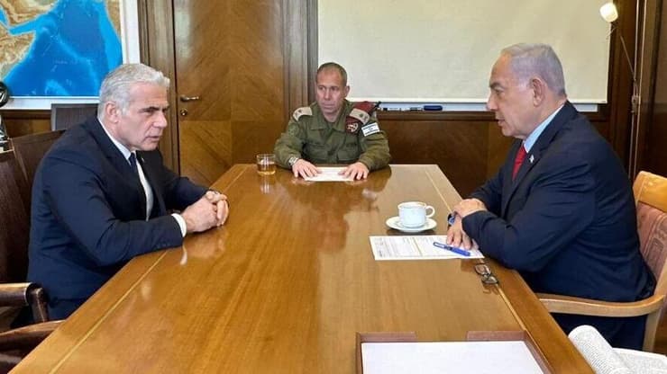 נתניהו ולפיד בעדכון ביטחוני. "היה אדיש, לא הגיב לזה" העדכון הביטחוני של ראש הממשלה לראש האופוזיציה
