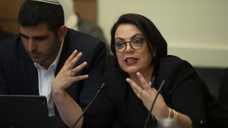 שרת ההסברה גלית דיסטל אטבריאן