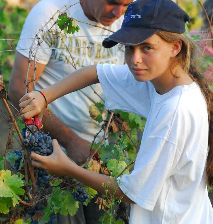 לפט אאוט. הילה בתקופת התיכון (צילום: אלבום פרטי) הילה יתח