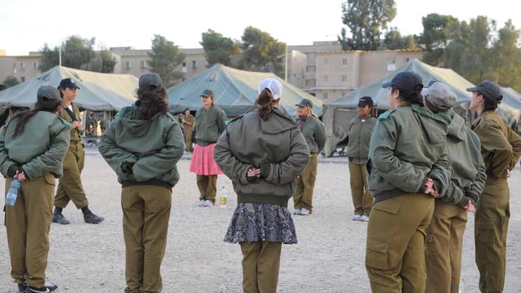 בנות דתיות בהכנה לצבא