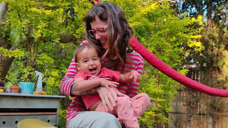 הערות מעליבות במהלך ההיריון (צילום: מתוך האלבום הפרטי) דנה לוטן