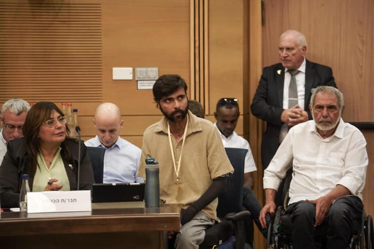 "אדם לא צריך להחמיר את מצבו רק כדי לקבל עזרה". סעידיאן בוועדת הכנסת על הטיפול בהלומי קרב (צילום: דוברות הכנסת - דני שם טוב) איציק סעידיאן בוועדת הכנסת