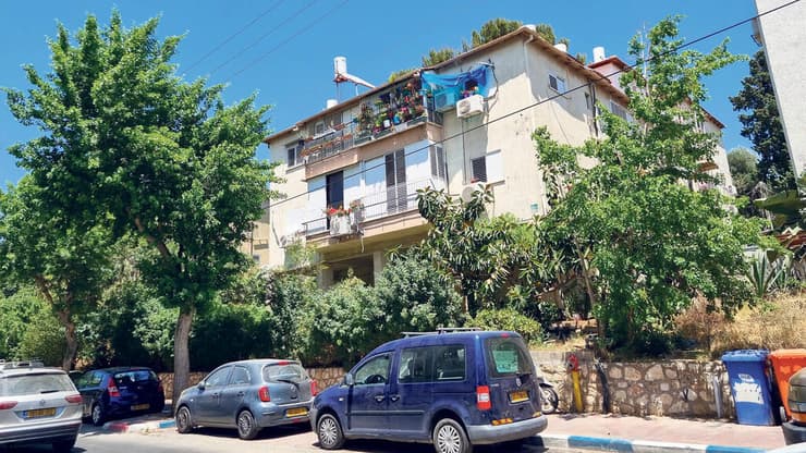 רחוב הרא"ה ברמת גן (צילום: אוראל כהן) בניין רחוב הרא"ה ב רמת גן