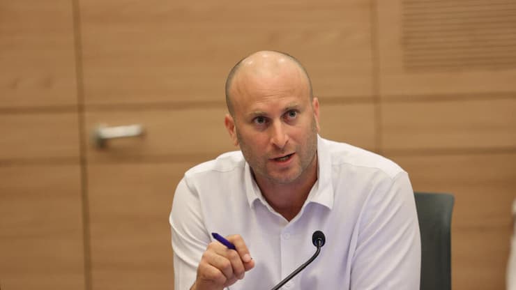 יצחק קרויזר בוועדת החוץ והביטחון