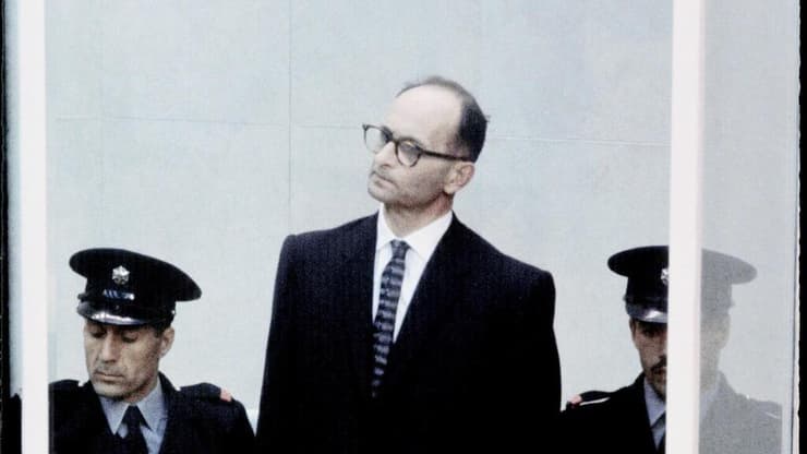 אדולף אייכמן במשפטו בישראל (צילום: דוד רובינגר) אדולף אייכמן