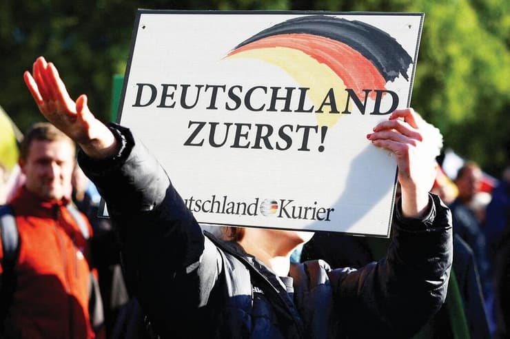 גם אילון מאסק התגייס: "או שתבחרו ב-AfD, או שזה הסוף של גרמניה" (צילום: רויטרס) תומכי מפלגת הימין הקיצוני בגרמניה