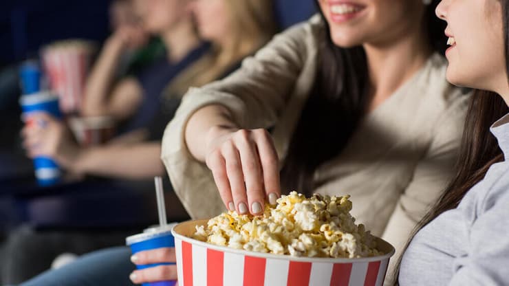 פופקורן בקולנוע