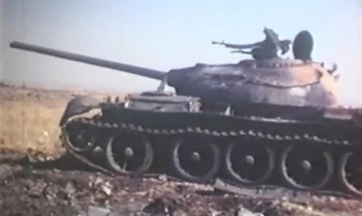 טנק נטוש אחרי מלחמת ששת הימים (צילום: הענשא גנסבורג) טנק נטוש אחרי מלחמת ששת הימים