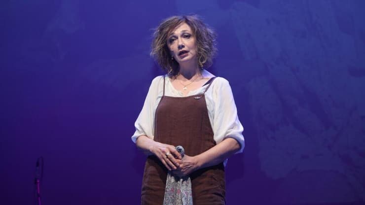 יבגניה דודינה, מתוך מופע ההוקרה לנעם סמל