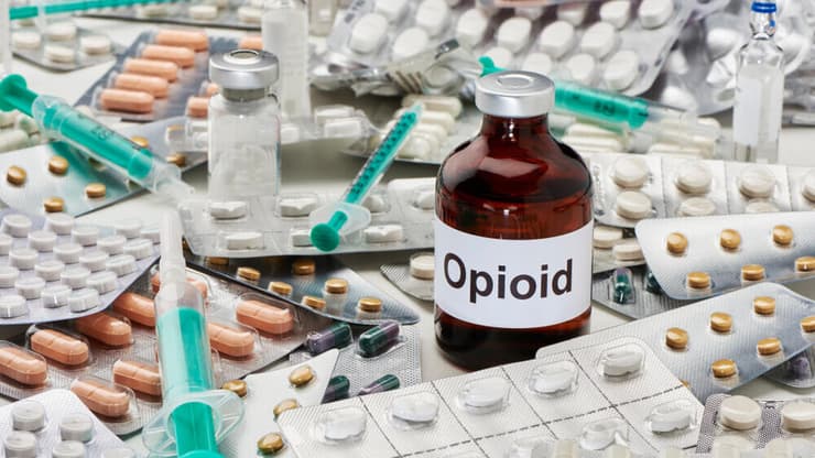 הטיפולים מפחיתים את התלות במשככי כאבים כאב אופיואידים (צילום: shutterstock) משככי כאבים כאב אופיואידים