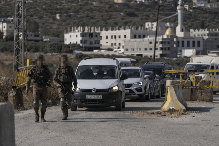 חיילי צה"ל בבידוק ליד שכם