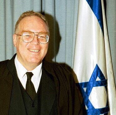השופט בדימוס משה דרורי. קיבל את תביעת הנזיקין נגד הרשות (צילום: אתר בתי המשפט ) משה דרורי