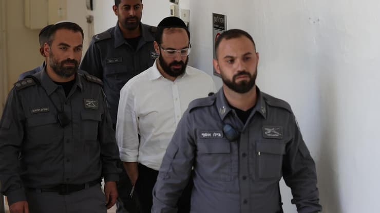 יוסף מרדכי פרויזר התחזה לחילוני ואנס נשים דרך הטינדר