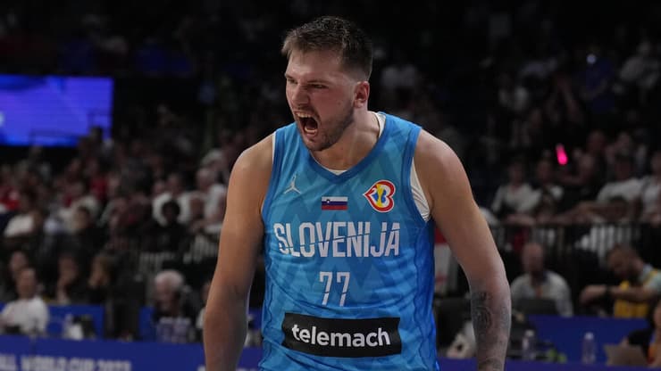 אם יגיע - סלובניה תהיה אחת הנבחרות הטובות באליפות. לוקה דונצ'יץ' (צילום: AP Photo/Hiro Komae) לוקה דונצ'יץ'