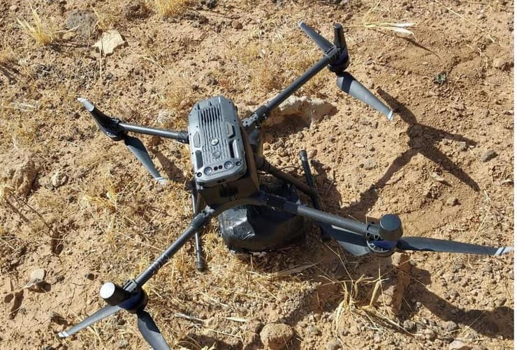 כלי טיס שחדר מסוריה לירדן והופל ב-24 ביולי. הכנסה כספית למשטר שבמצוקה (צילום: JORDAN ARMED FORCES/Handout via REUTERS ) ירדן כטב"ם מל"ט שחדר מ גבול סוריה 24 ב יולי יורט הופל הברחות סמים ו נשק