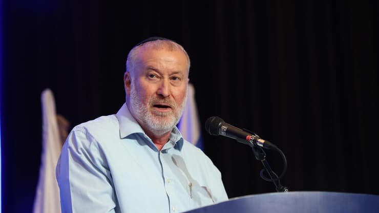 "חייבים מלחמה על הדיקטטור הגדול מנדלבליט. מנוול, שטן הוא הורג את רה"מ" (צילום: אביגיל עוזי) ועידת המשפט של לשכת עורכי הדין