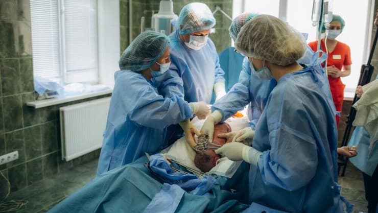 ניתוח קיסרי לידה קיסרית