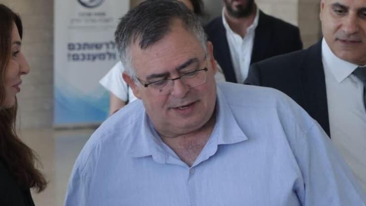 הוריד את החוק מסדר היום. דוד ביטן (צילום: מוטי קמחי) דוד ביתן בבית המשפט המחוזי לוד