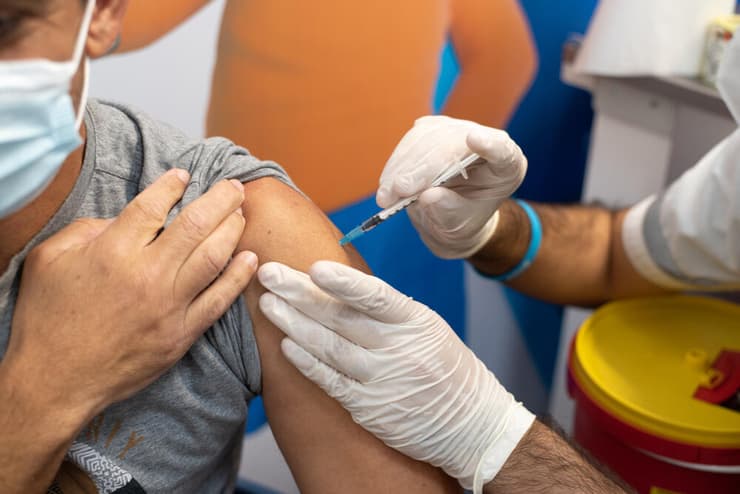 חיסון נגד קורונה בישראל