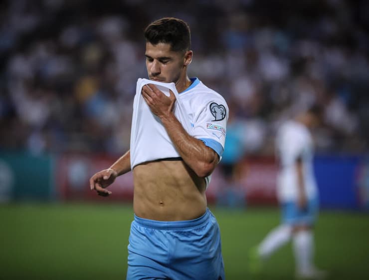 זה שוב ייגמר במפח נפש? סולומון (צילום: עוז מועלם) שחקן נבחרת ישראל מנור סולומון