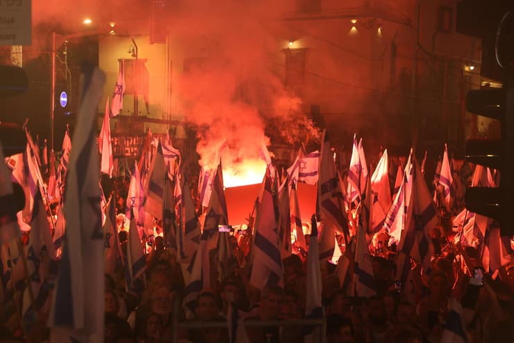 הפגנה נגד המהפכה המשפטית בקפלן, תל אביב