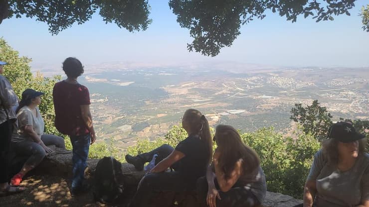 תצפית בשביל הפסגה בהר מירון