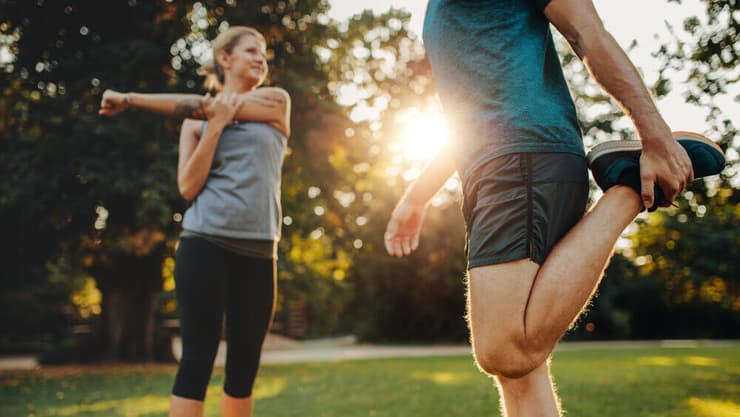 למה אימוני כוח הם המפתח לשמירה על התוצאות בירידה במשקל? (צילום: Shutterstock) חימום לפני פעילות גופנית