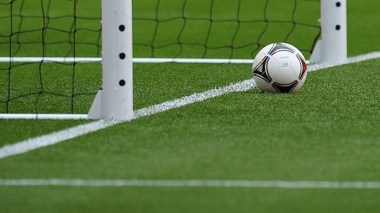 הכדורגלן הסתבך לאחרונה עם אנשי העולם התחתון, שדרשו ממנו - כך נודע - לשלם סכום של כחצי מיליון דולר (צילום: Shaun Botterill/Getty Images) כדור כדורגל