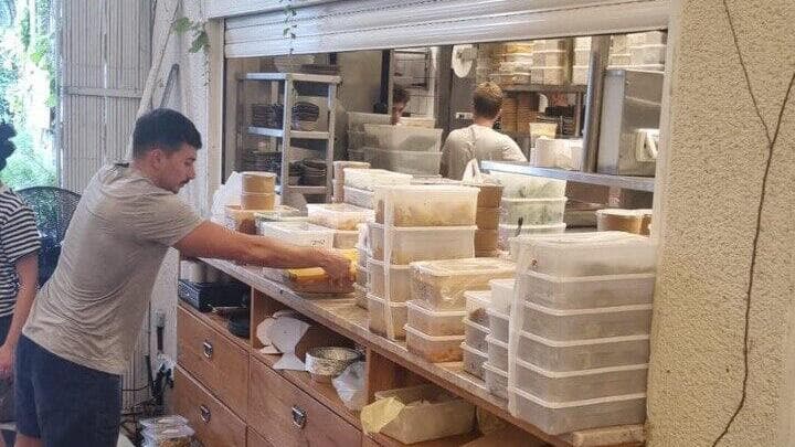 מתגייסים למען החיילים, חמ"ל במסעדת האחים