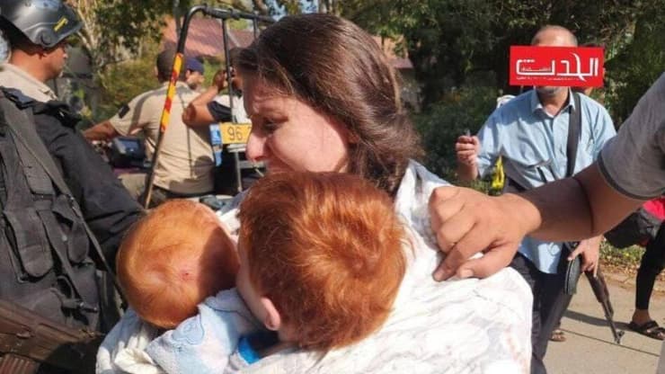 שירי ביבס וילדיה