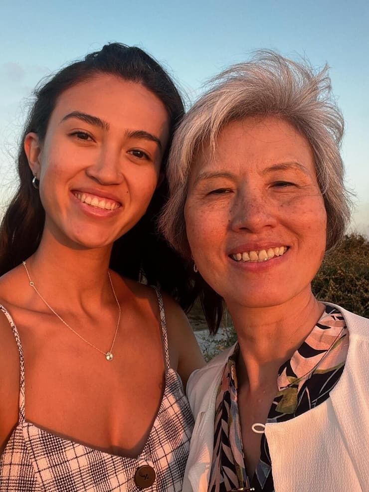 ליאורה ארגמני ובתה נועה