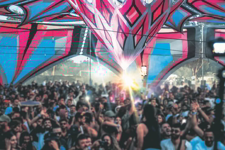 נובה - חרבות ברזל - לתקציר כתבה מוסף 7 לילות