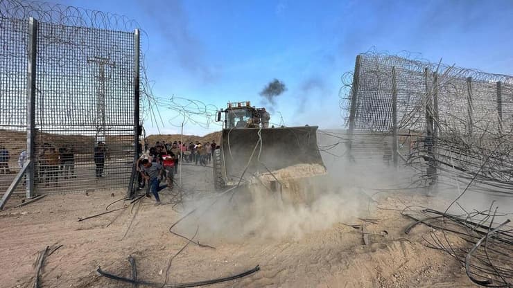 פריצת הגדר בגבול עזה